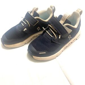 On Running Kids Sneakers in Navy